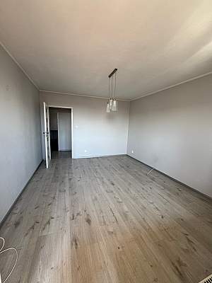 Przetarg na ustanowienie prawa i przeniesienie odrębnej własności lokalu mieszkalnego 51,40 m2 3